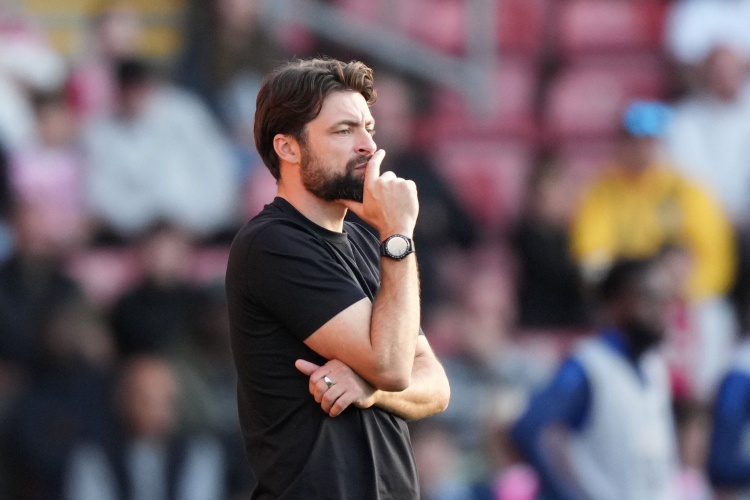 现在拉塞尔, 而这也正是