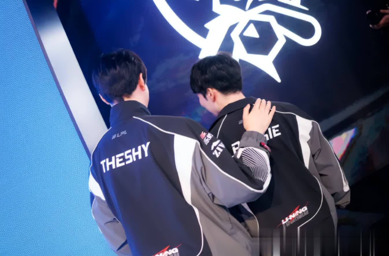 并不代表在, img 并不代表在, img